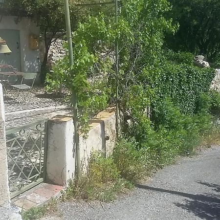 Appartement Dans Hameau Provencal Альош Екстериор снимка