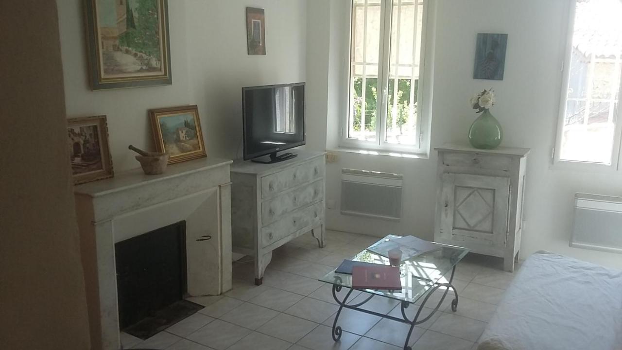 Appartement Dans Hameau Provencal Альош Екстериор снимка